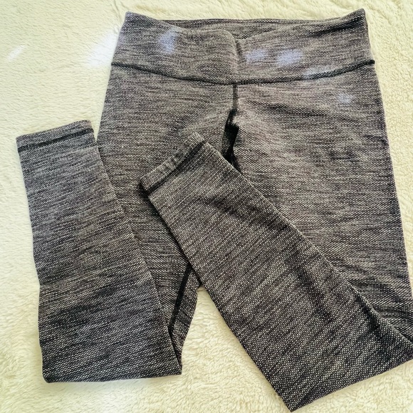 Lululemon | Heathered Gray Leggings activewear gym - Picture 6 of 6